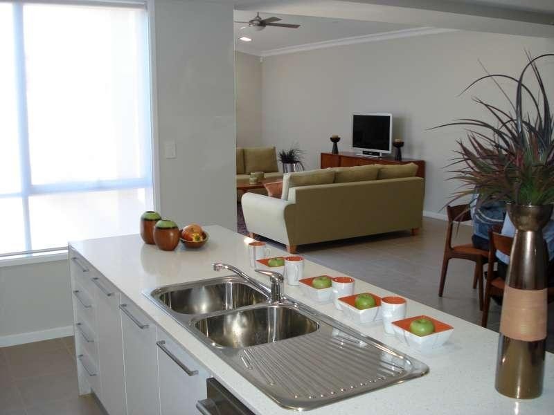 7 Lochiel Parkway, Campbelltown SA 5074