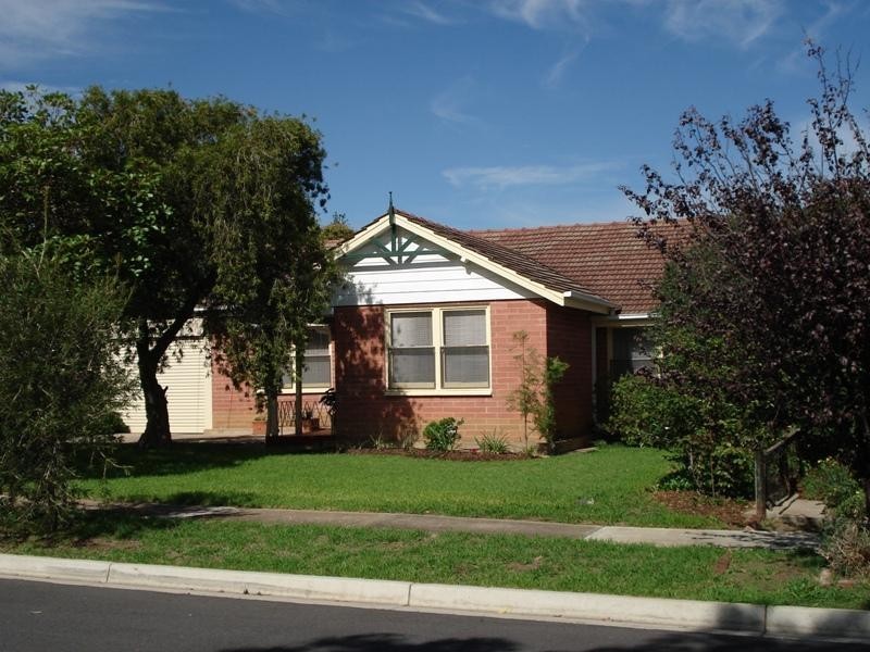 19 Sampson Road, Mitchell Park SA 5043