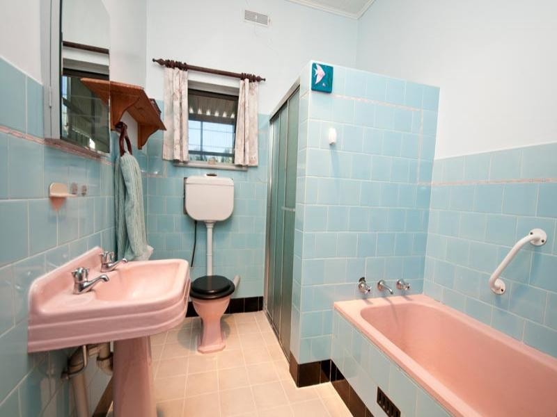 2 Hobart Avenue, Warradale SA 5046