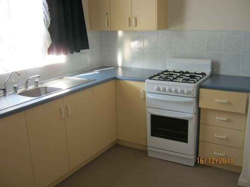 14 Burton Avenue, Park Holme SA 5043