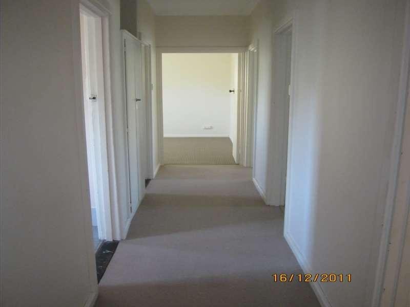 14 Burton Avenue, Park Holme SA 5043