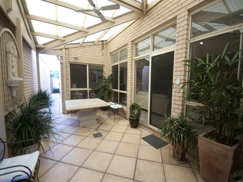 13 Carey Close, Glenelg North SA 5045