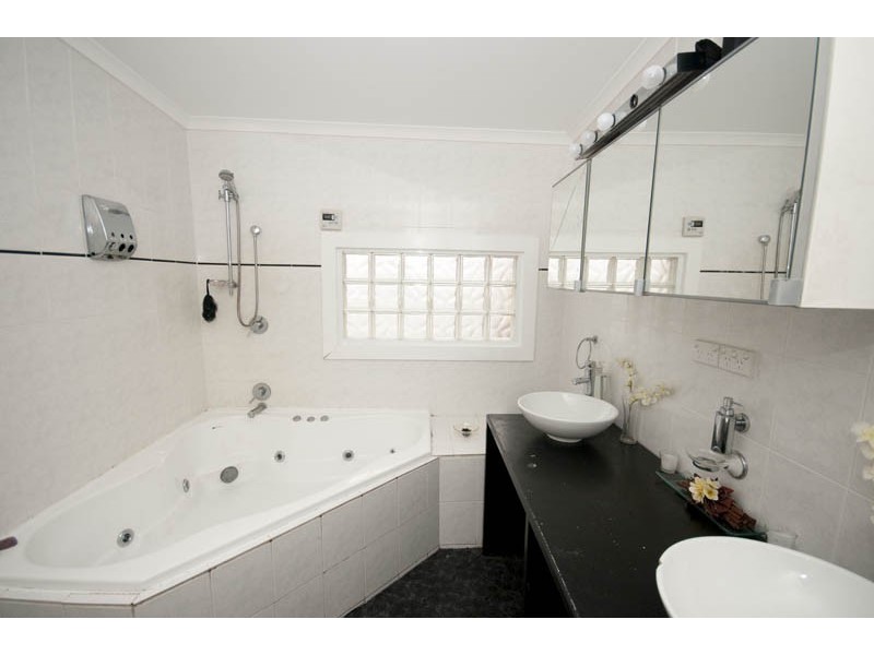 12 Alawoona Avenue, Mitchell Park SA 5043