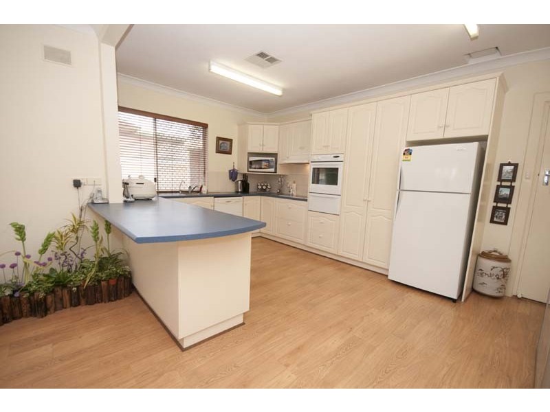 68 Bradley Grove, Mitchell Park SA 5043