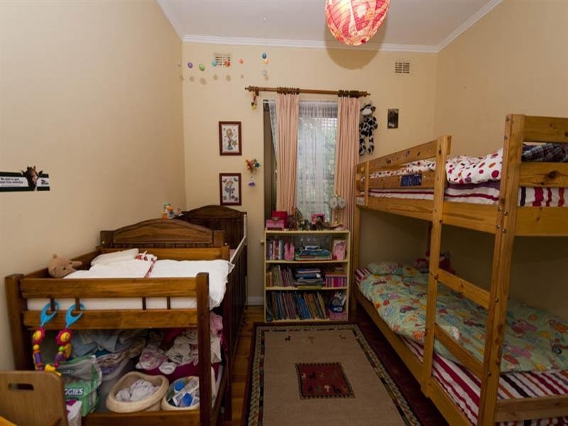 53 English Avenue, Clovelly Park SA 5042