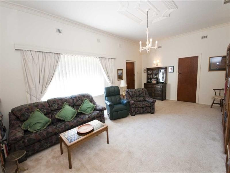 2 Beauford Avenue, Marion SA 5043