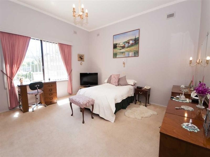 2 Beauford Avenue, Marion SA 5043