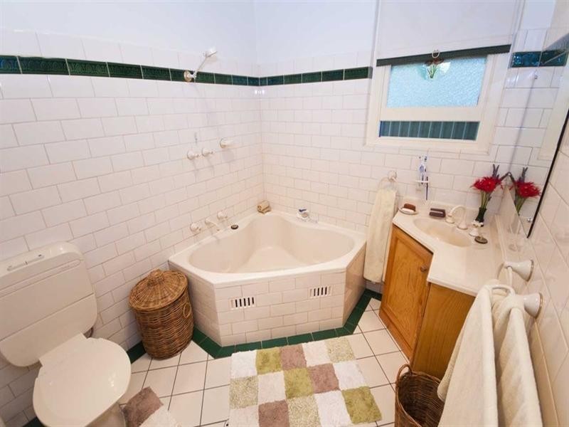 2 Beauford Avenue, Marion SA 5043