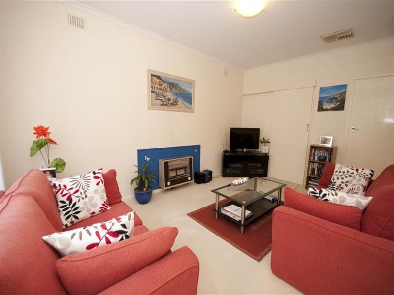 2/8 Farne Terrace, Marion SA 5043