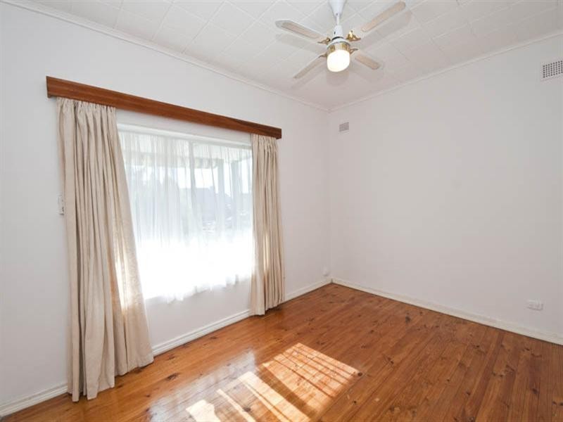 11 Yeelanna Avenue, Seaview Downs SA 5049