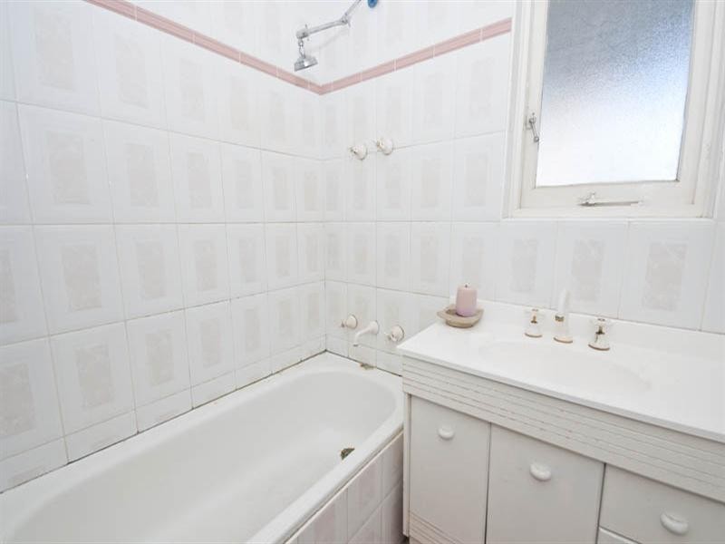 11 Yeelanna Avenue, Seaview Downs SA 5049