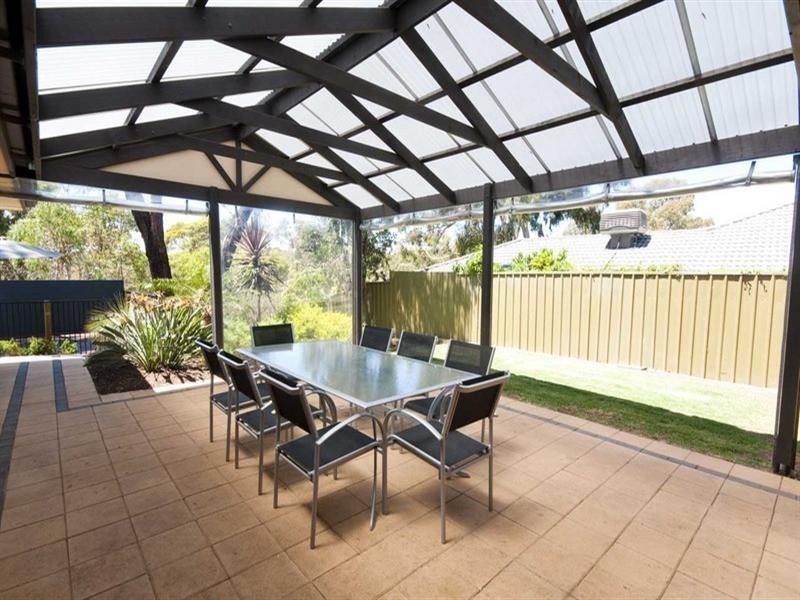 29 Dunalbyn Drive, Aberfoyle Park SA 5159