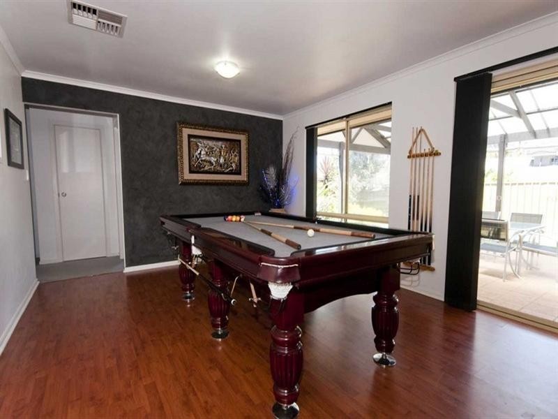 29 Dunalbyn Drive, Aberfoyle Park SA 5159