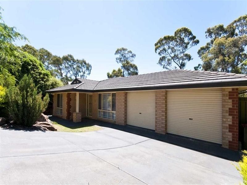 29 Dunalbyn Drive, Aberfoyle Park SA 5159