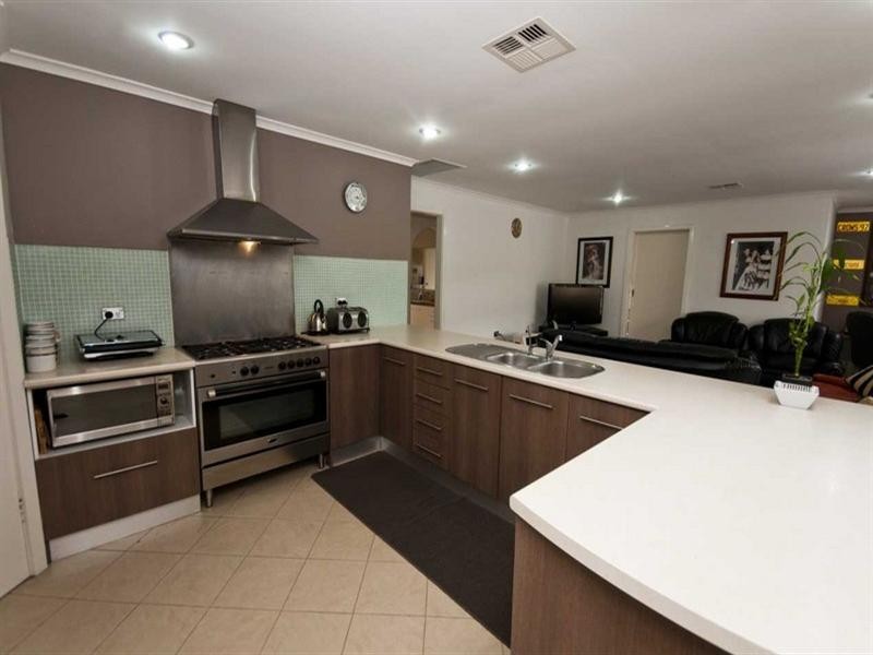 13 Monterey Pine Drive, Aberfoyle Park SA 5159