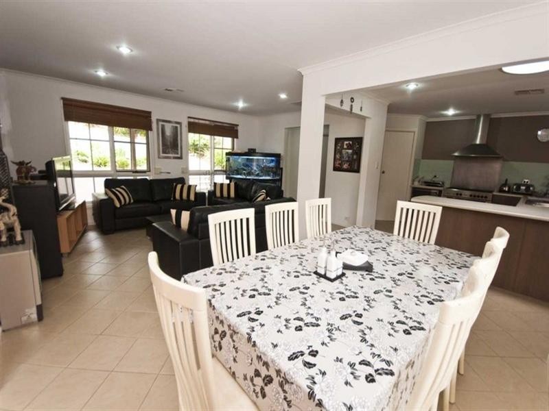 13 Monterey Pine Drive, Aberfoyle Park SA 5159