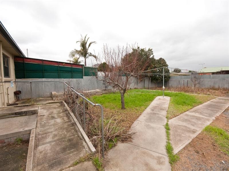 21 McFarlane Avenue, Mitchell Park SA 5043