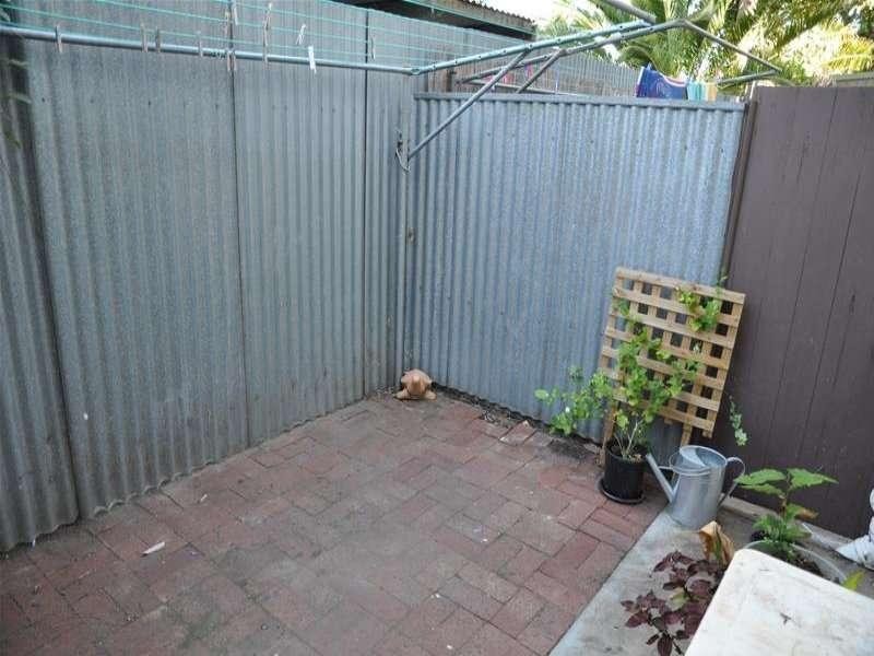 11/1 Gore Street, Glenelg SA 5045