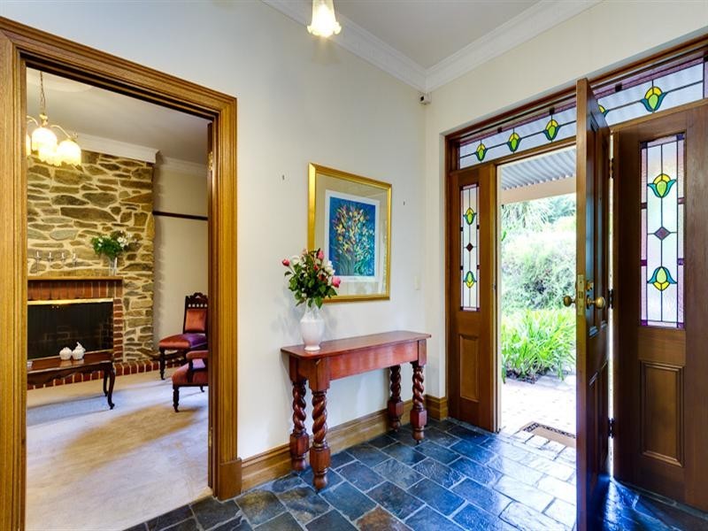 16 Grevillea Crescent, Stonyfell SA 5066