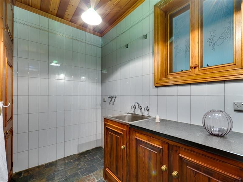 16 Grevillea Crescent, Stonyfell SA 5066