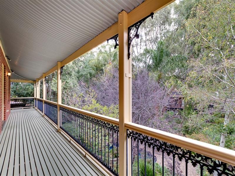 16 Grevillea Crescent, Stonyfell SA 5066