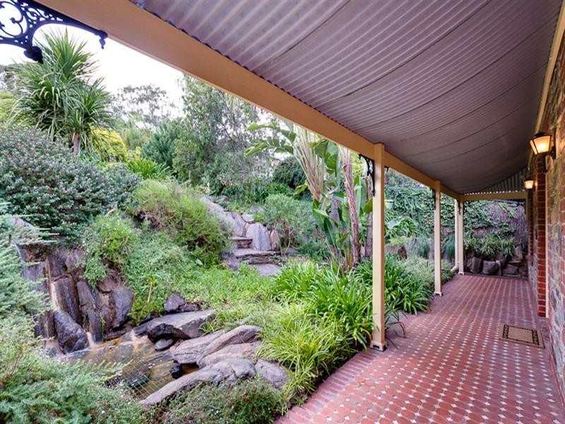 16 Grevillea Crescent, Stonyfell SA 5066