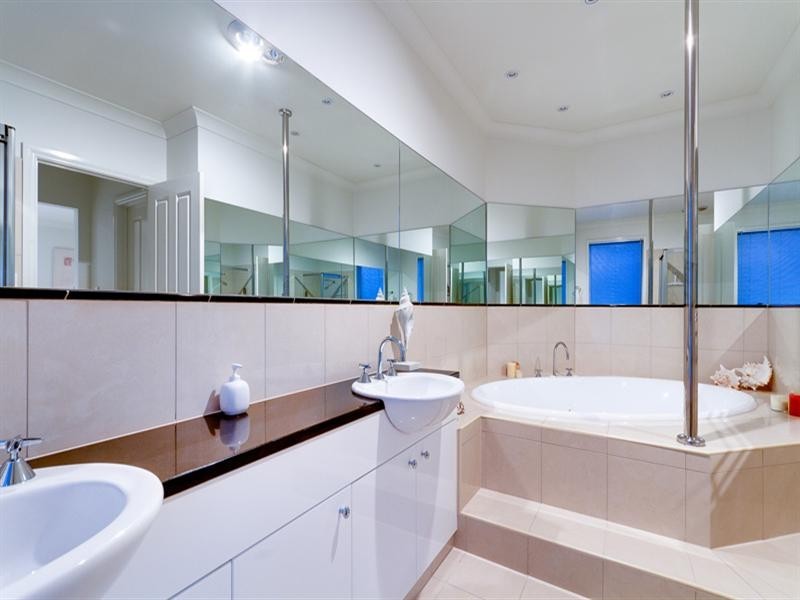 3 Erica Court, Flagstaff Hill SA 5159