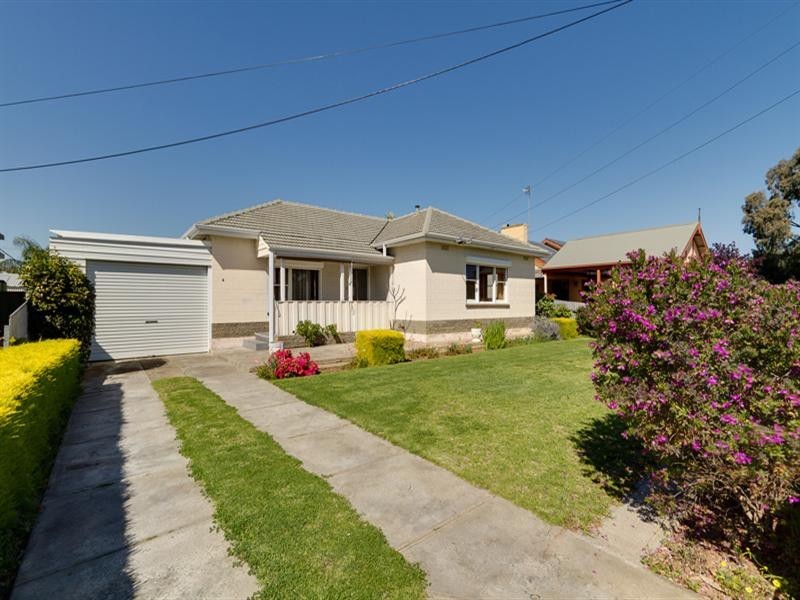 8 Stroma Road, Marion SA 5043