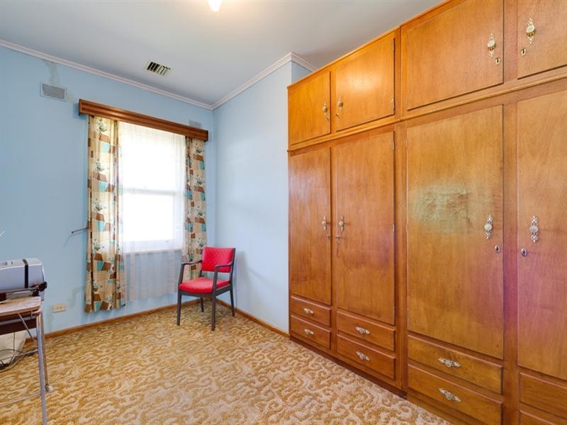 8 Stroma Road, Marion SA 5043