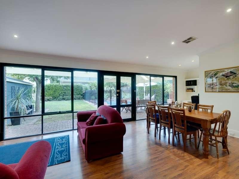 15 Ackland Avenue, Clarence Gardens SA 5039