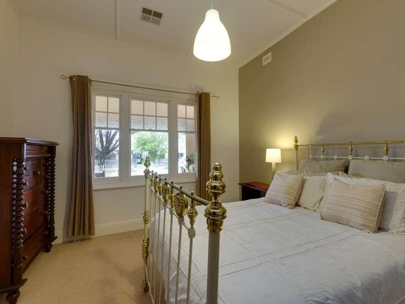 15 Ackland Avenue, Clarence Gardens SA 5039