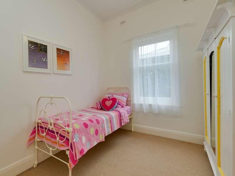 15 Ackland Avenue, Clarence Gardens SA 5039