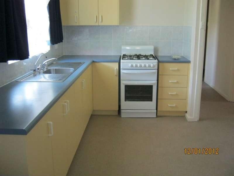 14 Burton Avenue, Park Holme SA 5043