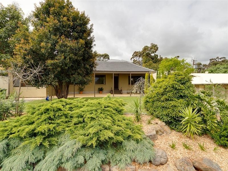 18 Nightingale Crescent, O’halloran Hill SA 5158