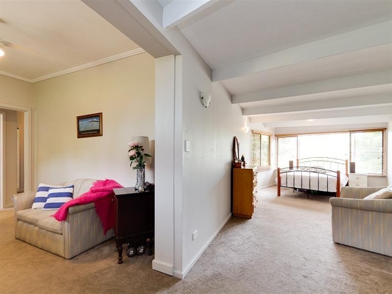 18 Nightingale Crescent, O’halloran Hill SA 5158