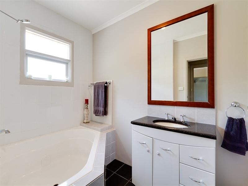 18 Nightingale Crescent, O’halloran Hill SA 5158