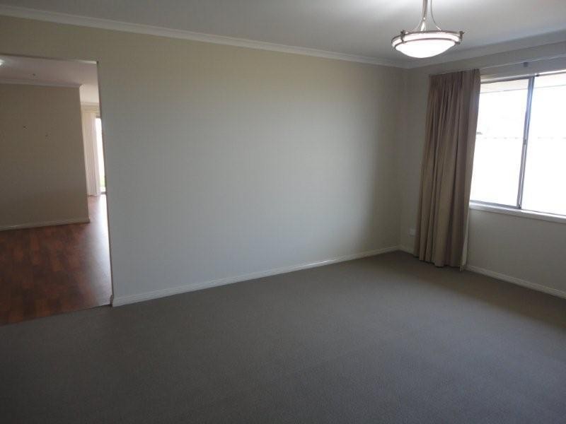 16 Miranda Place, Seaford Meadows SA 5169