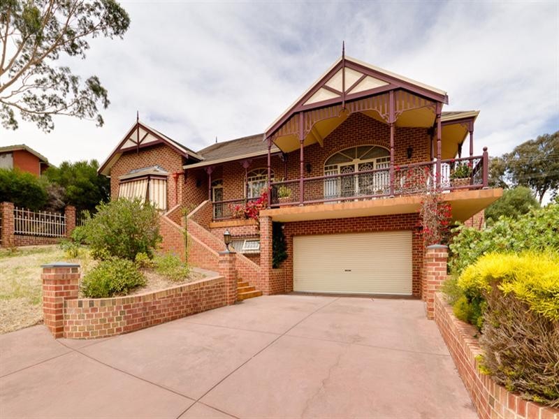 4 Kinnane Crescent, Pasadena SA 5042