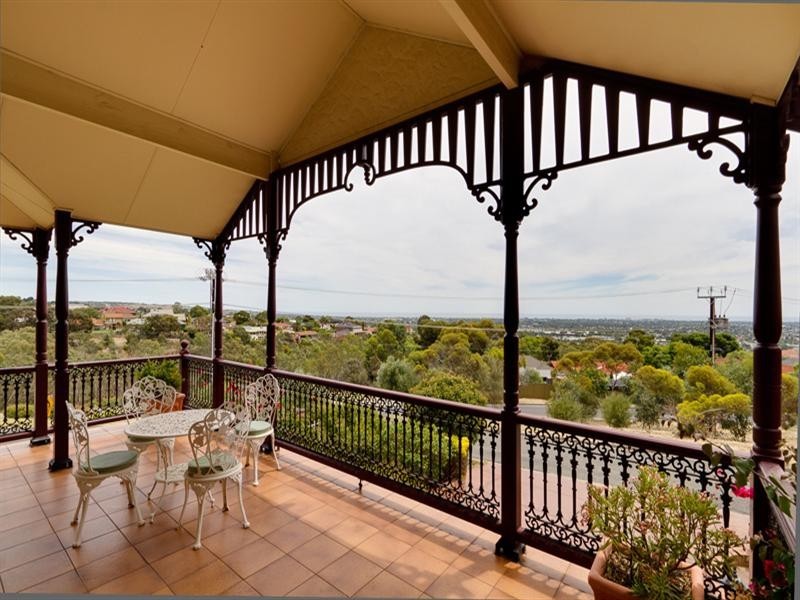 4 Kinnane Crescent, Pasadena SA 5042