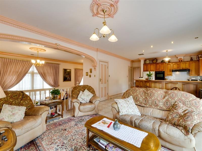 4 Kinnane Crescent, Pasadena SA 5042