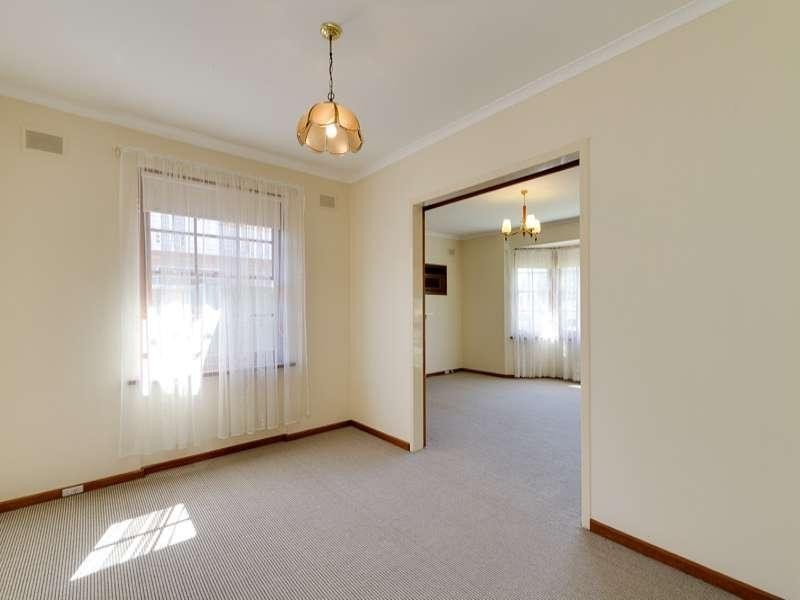 2/2A Betty Street, Marion SA 5043