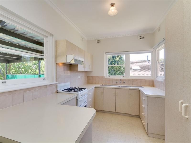 38 Shepherds Hill Road, Bedford Park SA 5042