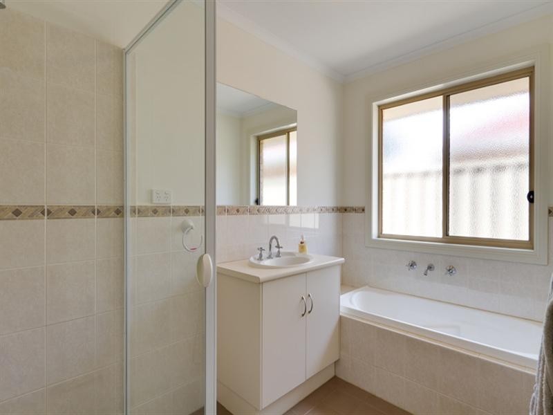 6A Raggatt Crescent, Mitchell Park SA 5043