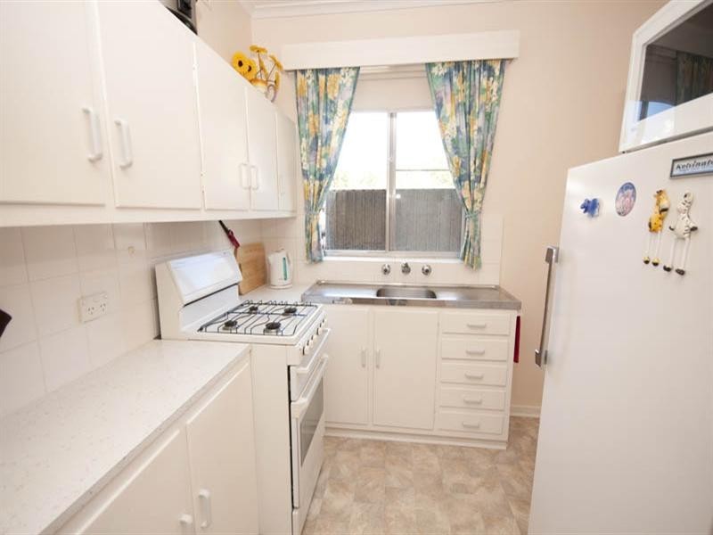 2/8 Farne Terrace, Marion SA 5043