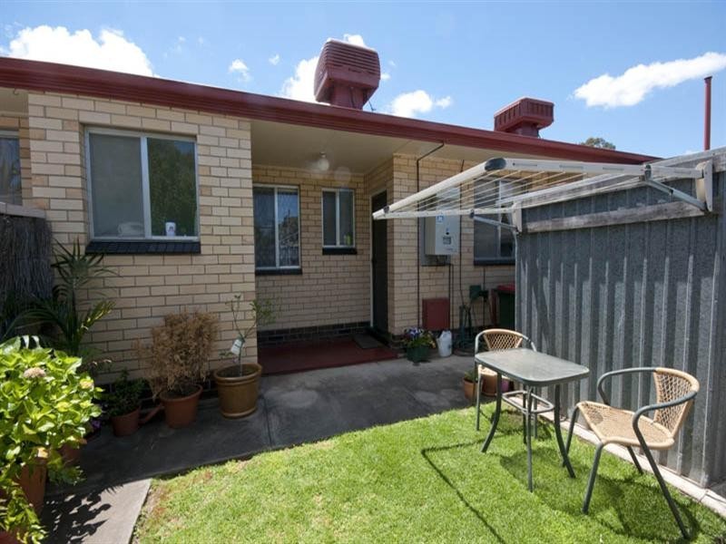 2/8 Farne Terrace, Marion SA 5043