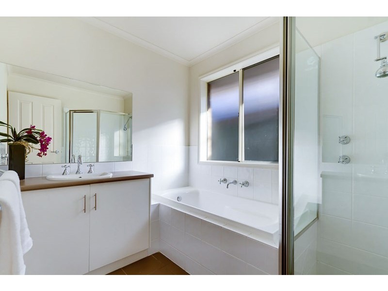 6 Stonybrook Grove, Mount Barker SA 5251