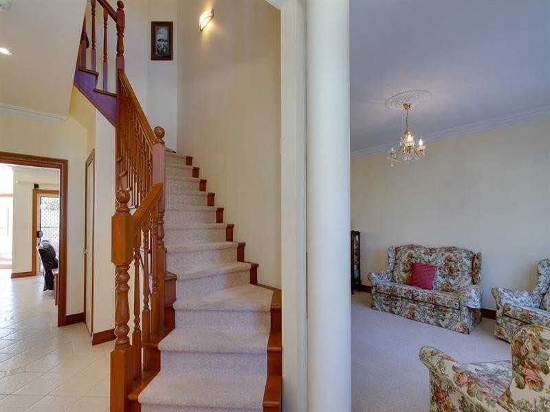 6 Dunk Crescent, Grange SA 5022