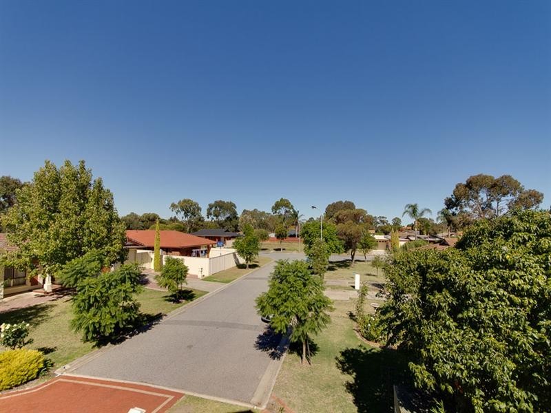 6 Dunk Crescent, Grange SA 5022
