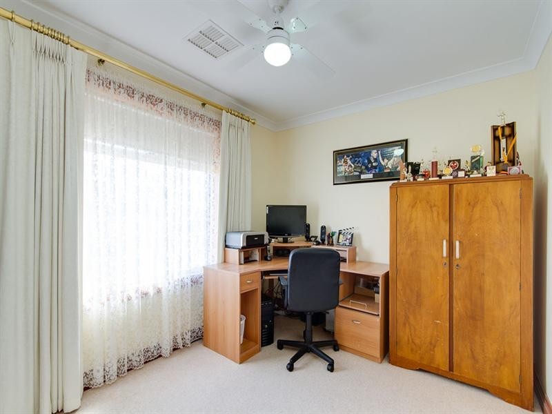 6 Dunk Crescent, Grange SA 5022