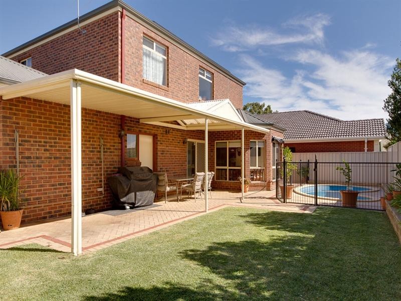 6 Dunk Crescent, Grange SA 5022
